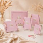Kit Rosa Candy Premium | Pasta Catálogo, caderneta de Vacina, Livro do Bebê e Porta Documentos.