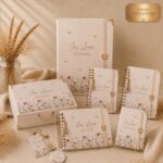 Kit Maternidade Personalizado Jardim de Pétalas Bege 6 Peças | Caderneta de Vacina, Livro do Bebê, Pasta, Porta Documentos, Caderno de mensagens e Caixa de Memórias.