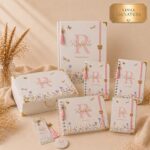 Kit Maternidade Personalizado Jardim Rosé 6 Peças  | Caderneta de Vacina, Livro do Bebê, Pasta, Porta Documentos, Caderno de mensagens e Caixa de Memórias.